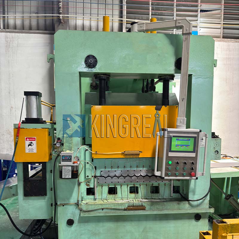steel cut to length machine